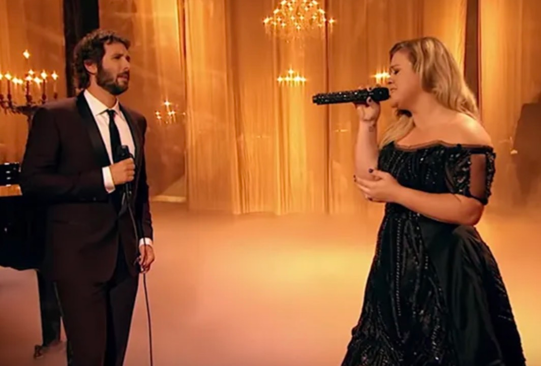 Watch Josh Groban and Kelly Clarkson deliver a breathtaking duet of “All I Ask of You” from The Phantom of the Opera during Stages Live. A must-see performance.